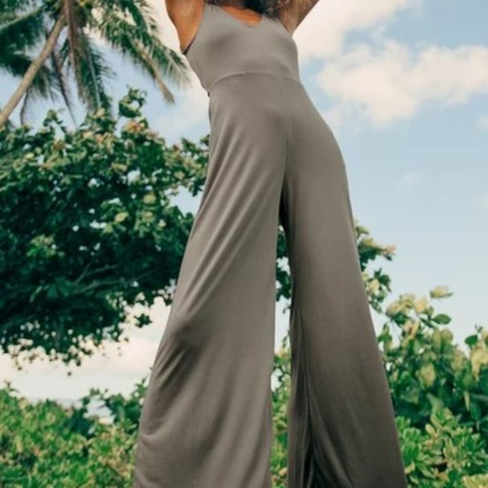Easy Style Light Grey Sleeveless Tie-Back Wide-Leg Jumpsuit